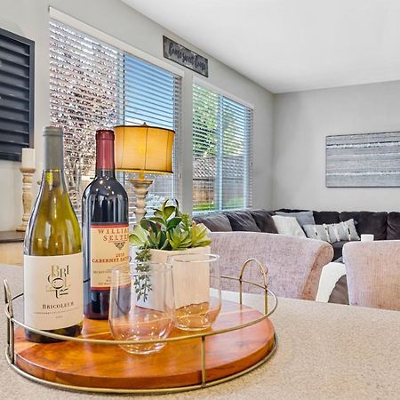 Brand New Listing - Windsor “Winetopia” Getaway Kültér fotó