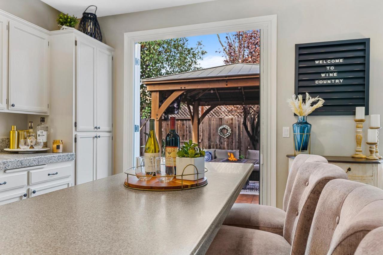 Brand New Listing - Windsor “Winetopia” Getaway Kültér fotó